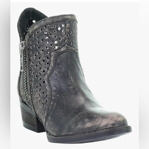 Circle G Distressed Black Ankle Booties